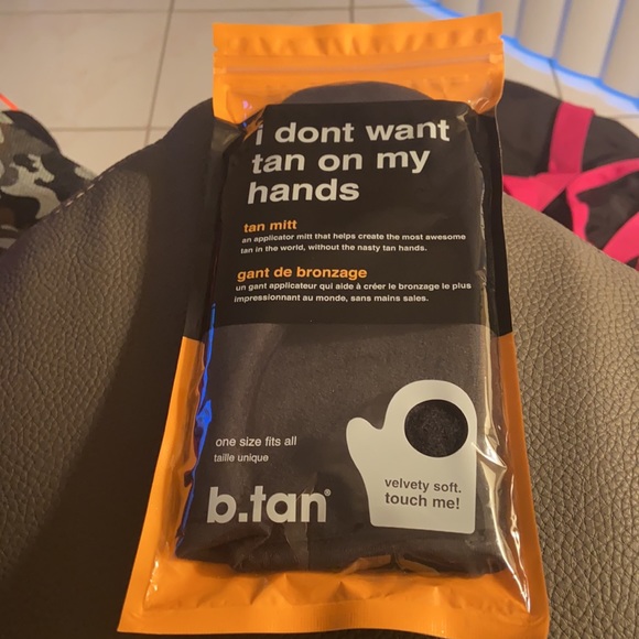 b.tan Black tan mitt an applicator mitt that helps create the most awesome tan - Picture 3 of 9